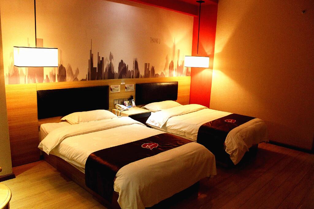 Куньмин: Thank You Hotel (Kunming Xiahsn District Ankang Road)