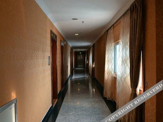 Shi Du Business Hotel — фото 1