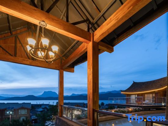 Лицзян: Shanhai Yushu Designer Lakeview Holiday Guesthouse