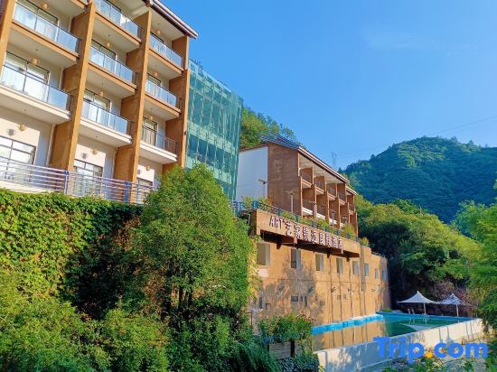 Art Zhenyuan Vacation Hotel — фото 1