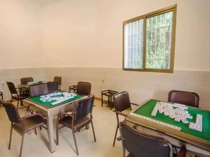 Яань: Ruixinju Hotel