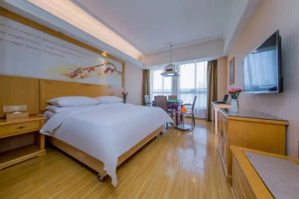 Ухань: Vienna Hotel (Wuhan Central China Normal University, Huquan Metro Station)