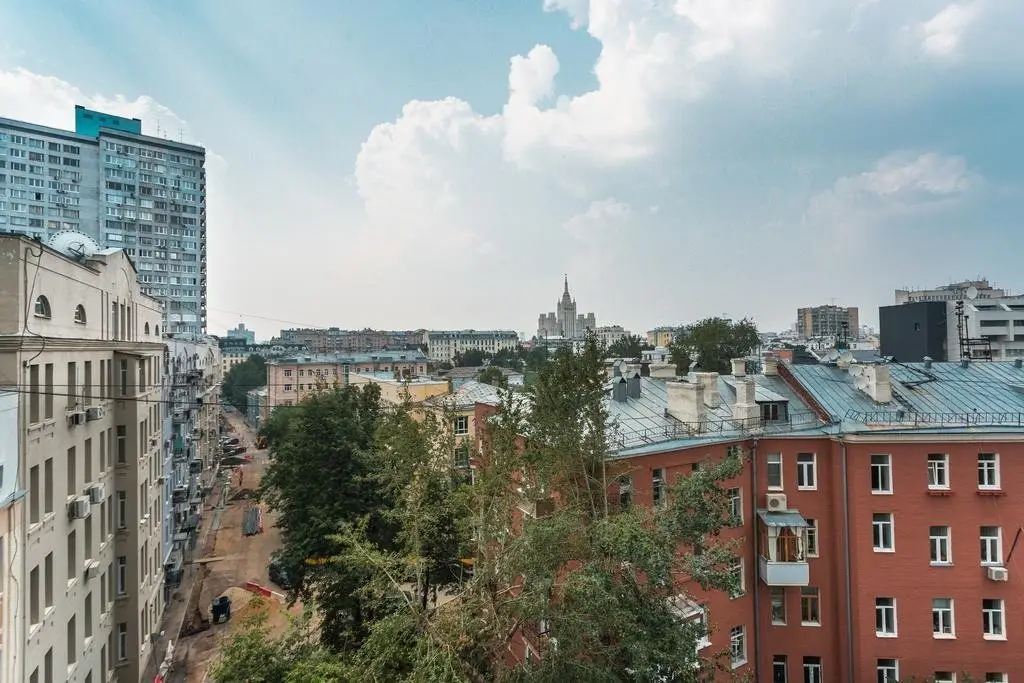 Москва: New Arbat street 16