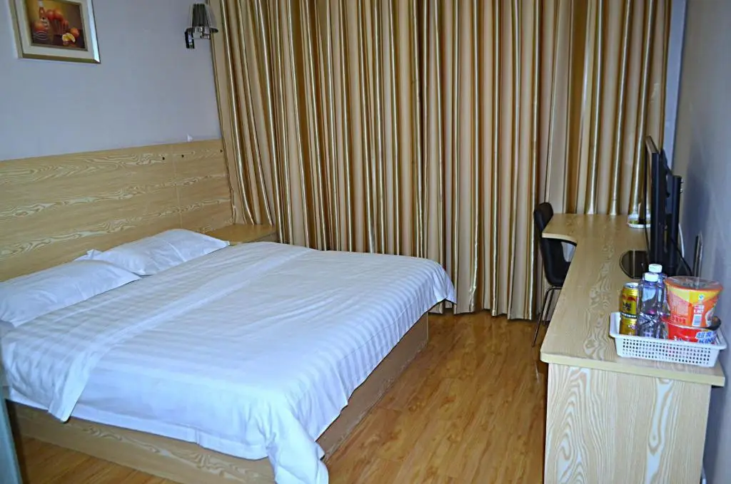 Циндао: Jun Hotel Shandong Qingdao Huangdao District Shiyou University