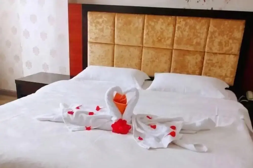 Мейчжу: Yipin Business Hotel (Meizhou Municipal Government)