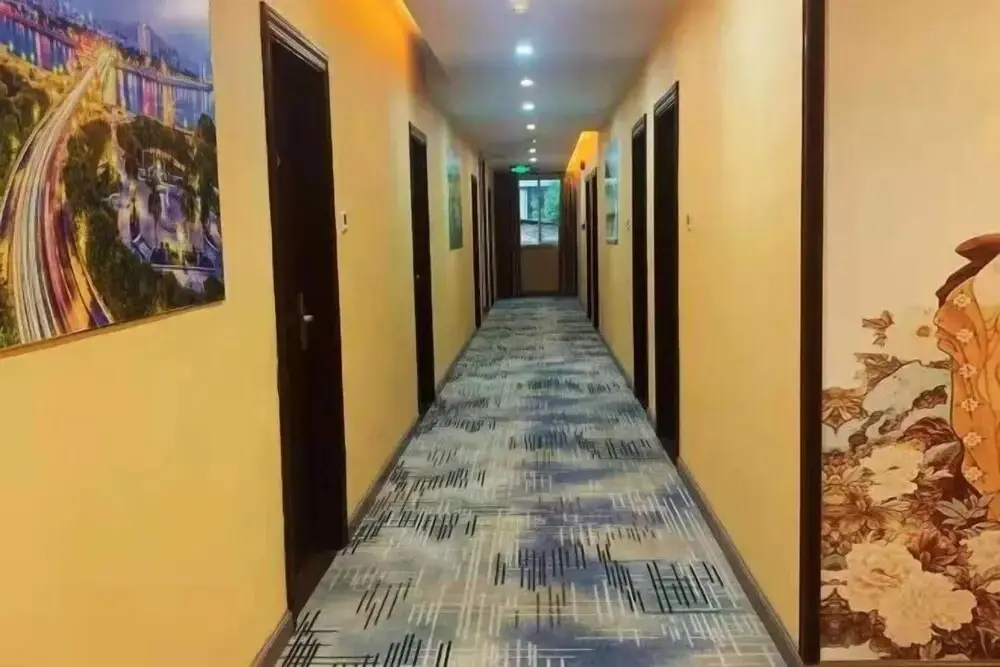 Мейчжу: Yipin Business Hotel (Meizhou Municipal Government)