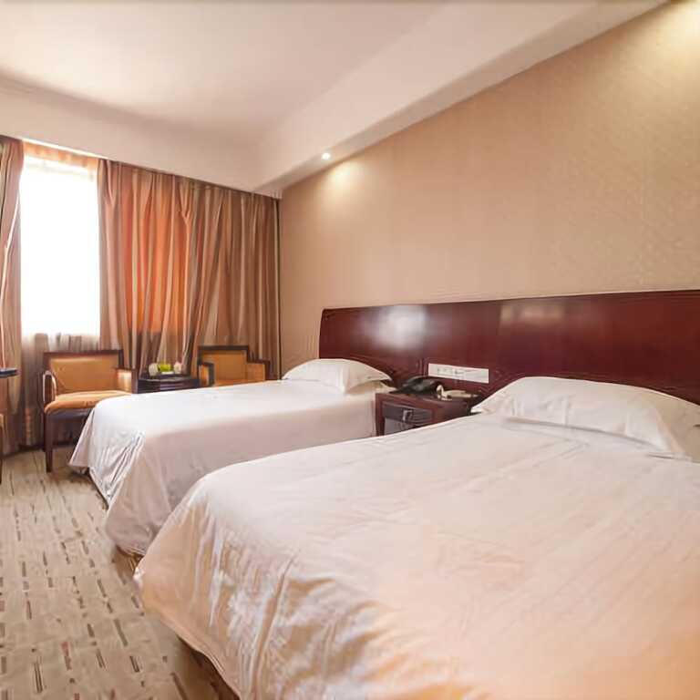 Наньтун: Donghai Hotel