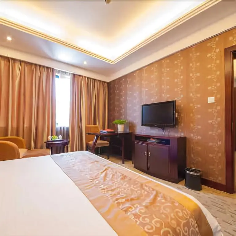 Наньтун: Donghai Hotel