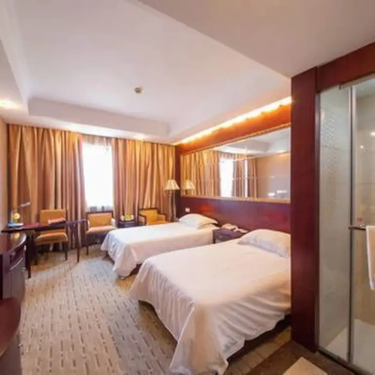 Наньтун: Donghai Hotel