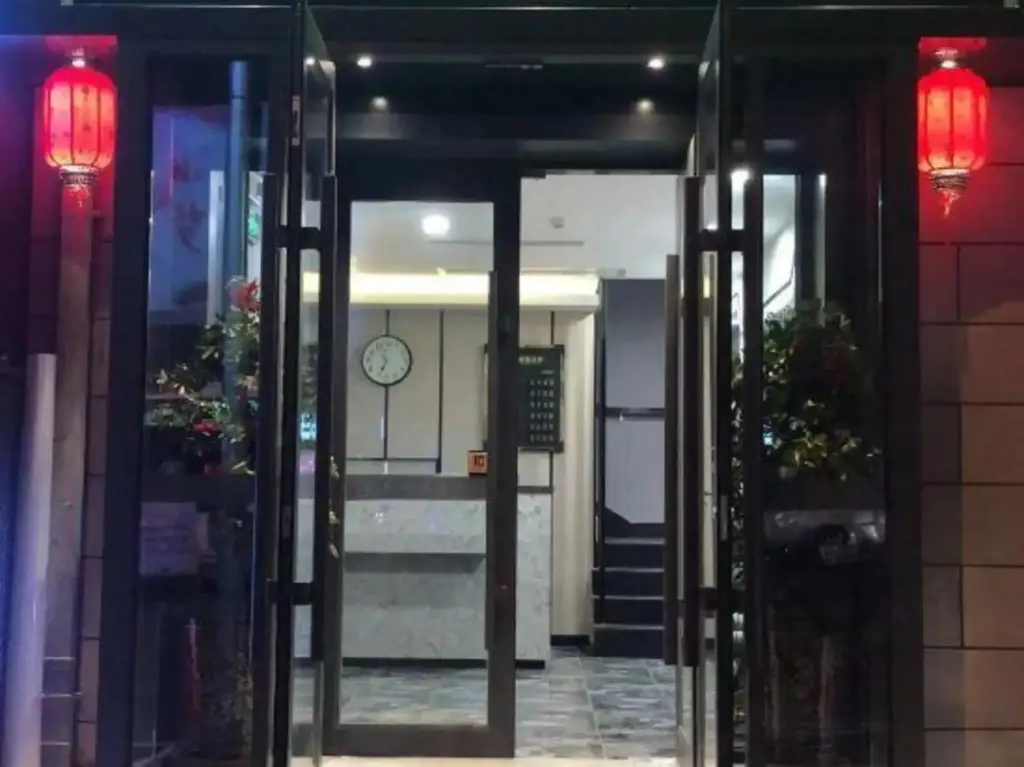 Далянь: Tailai Fashion Hotel