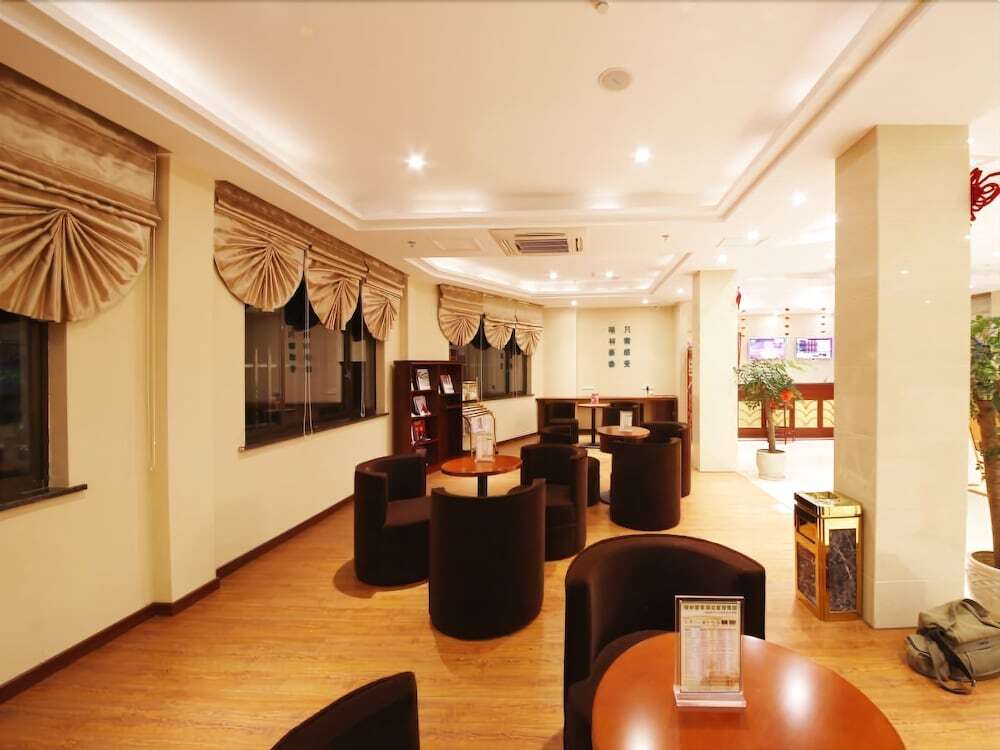 GreenTree Inn Huangshan She Town Paifangqun New Bus Terminal Station E — фото 1
