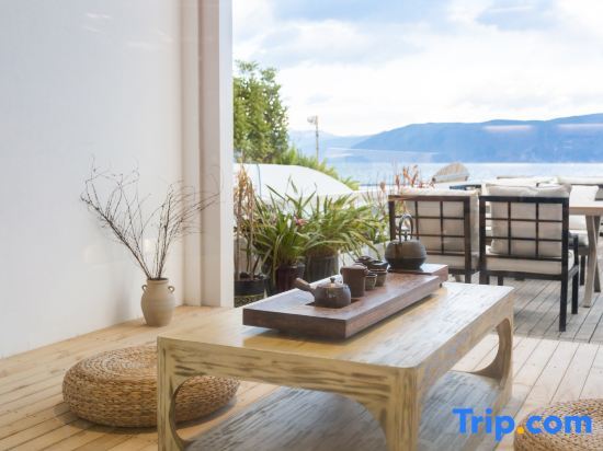 Дали: Yinhua Lake View Garden Hotel