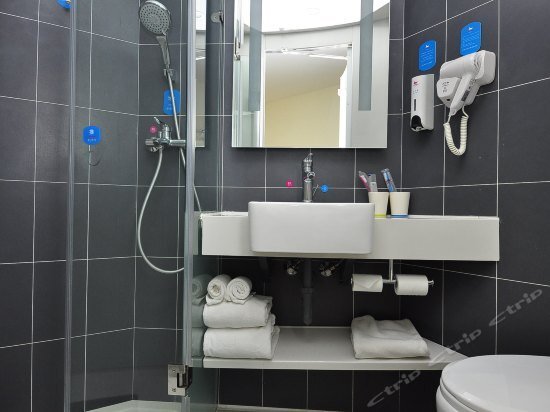 Цзинань: Hanting Hotels in Jinan Olympic Sports Centre Store