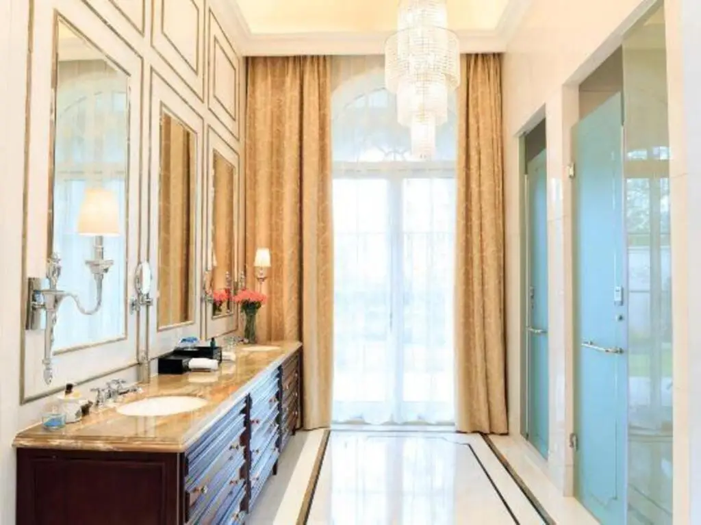 Ханчжоу: Lvcheng Yunqi Rose Garden Holiday Hotel Hangzhou