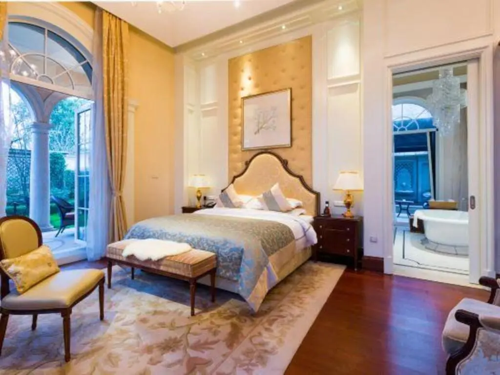 Ханчжоу: Lvcheng Yunqi Rose Garden Holiday Hotel Hangzhou