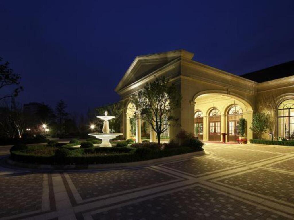 Ханчжоу: Lvcheng Yunqi Rose Garden Holiday Hotel Hangzhou
