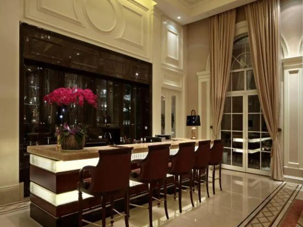 Ханчжоу: Lvcheng Yunqi Rose Garden Holiday Hotel Hangzhou
