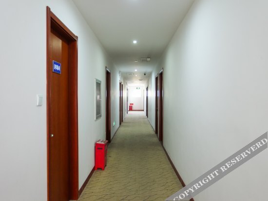 Наньтун: Yi'an Express Hotel