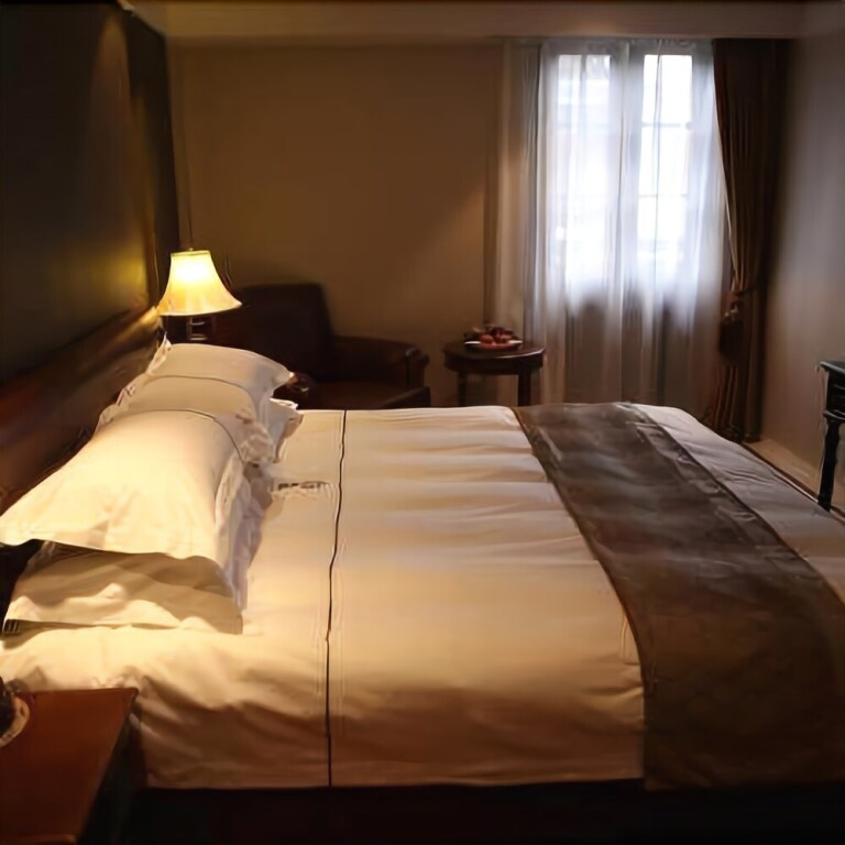 Наньтун: Peach Bloom Hotel