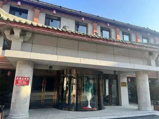 Даньдун: Phoenix Mountain Hotel