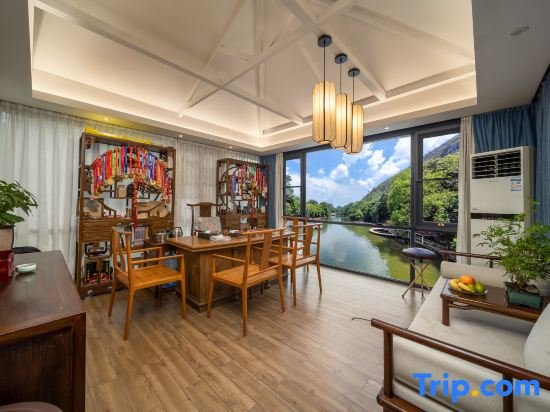 Гуйлинь: QingHuYuan Lakeside Villa