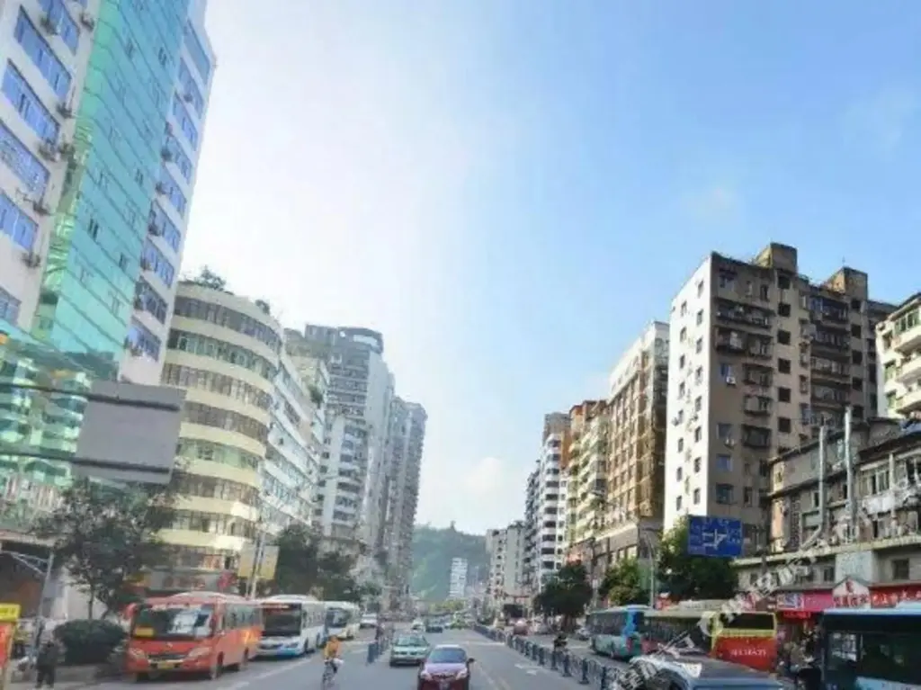 Дажоу: Dazhou Huayang Hotel (City Center Plaza Branch)