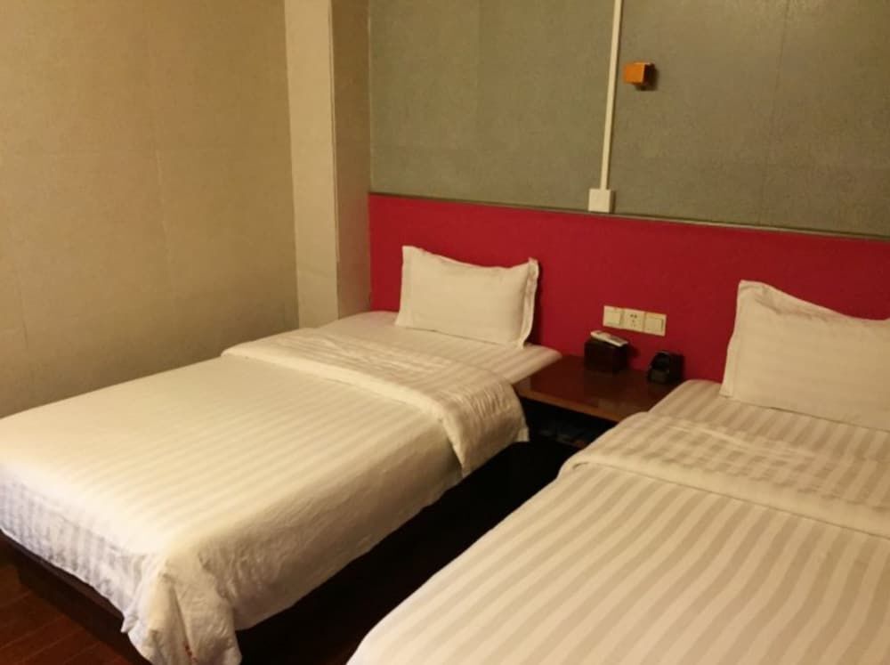 Гуанчжоу: Guangzhou Junlai Hotel