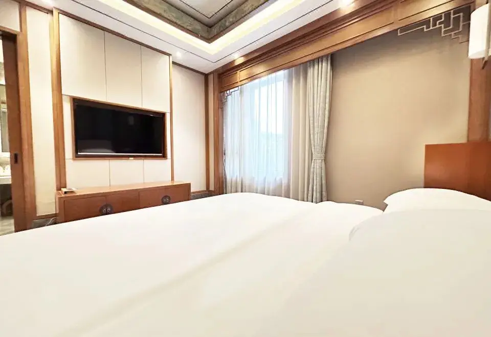 Баодин: Holiday Inn Wuyuan Huazhong