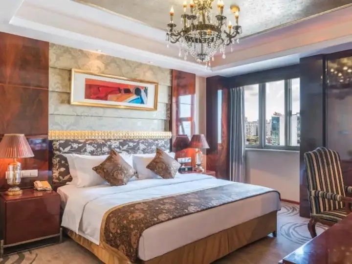 Чунцин: Rezen Kingtown Hotel (Chongqing Liangping)