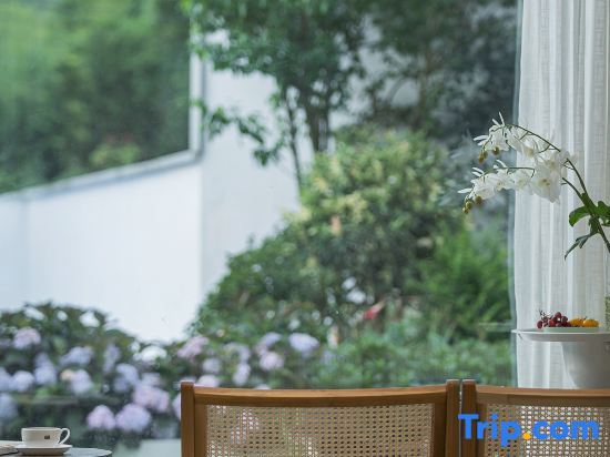 Хучжоу: Walking Mountain Country Moganshan French Hot Spring Light Luxury Meishu