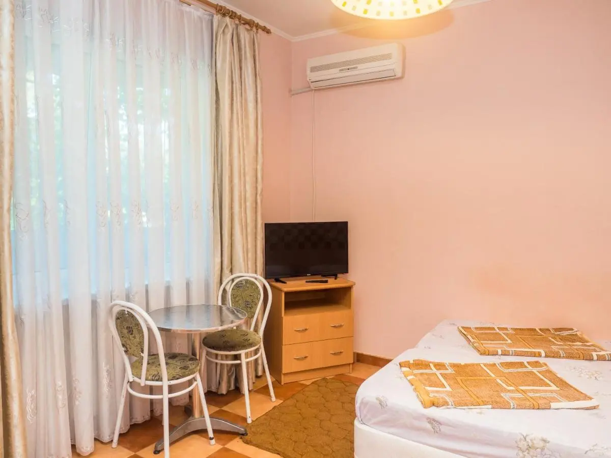 Геленджик: Guesthouse Sadovaya