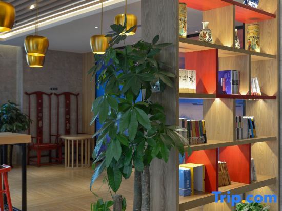 Далянь: Kaiyuan Manju Hotel (Dalian Xinghai Exhibition Center)