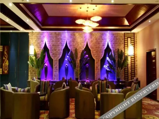 Цзинхун: Xishuangbanna Painama Yicheng Sunshine International Hotel