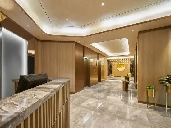 Далянь: Crystal Orange Hotel Dalian Youhao Square