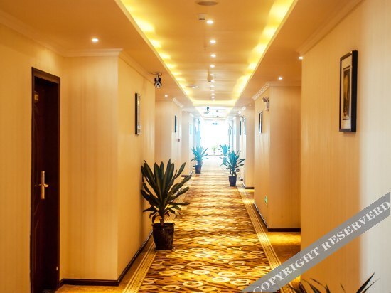 Suining Jingyi Holiday Hotel — фото 1