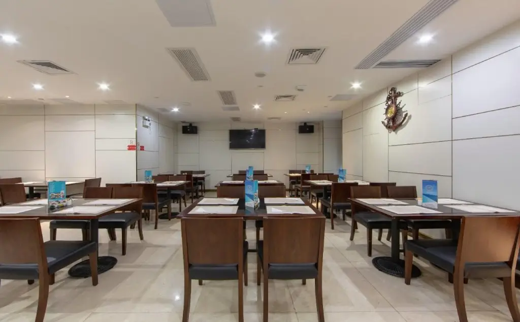 Гуанчжоу: Guangzhou Seaman's Club