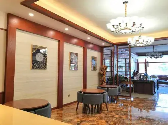 Циндао: Chonpines Hetel (Qingdao Jimo Hetel)