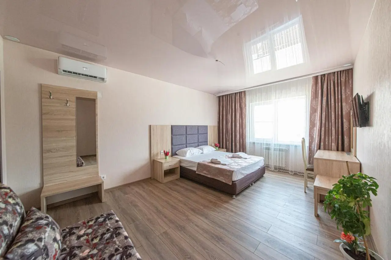Кабардинка: Guest house Flores