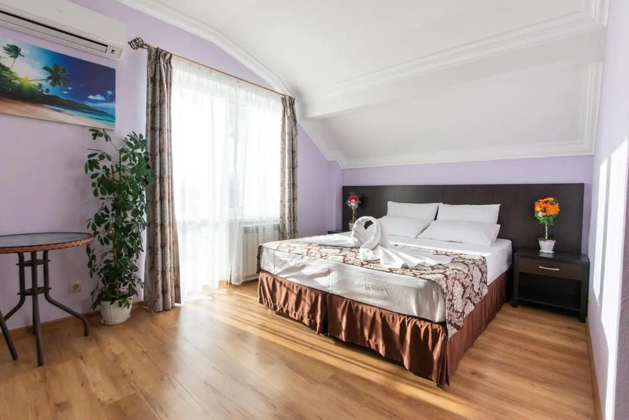 Кабардинка: Guest house Flores