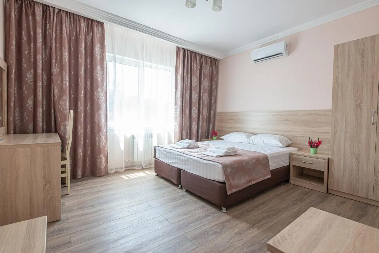 Кабардинка: Guest house Flores