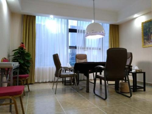 Шэньчжэнь: Vienna Hotel Shenzhen Bantian Vanke Zone 5