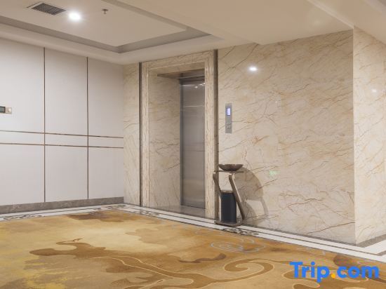 Хотан: Wenzhou Hotel