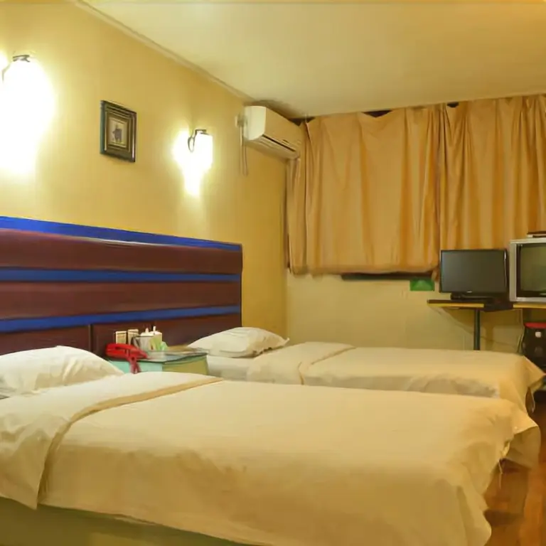 Циндао: Free Line Youth Hostel Qingdao Zhanqiao Railway Station