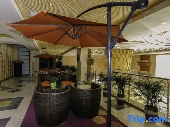 Pinenut Fashion Hotel — фото 1