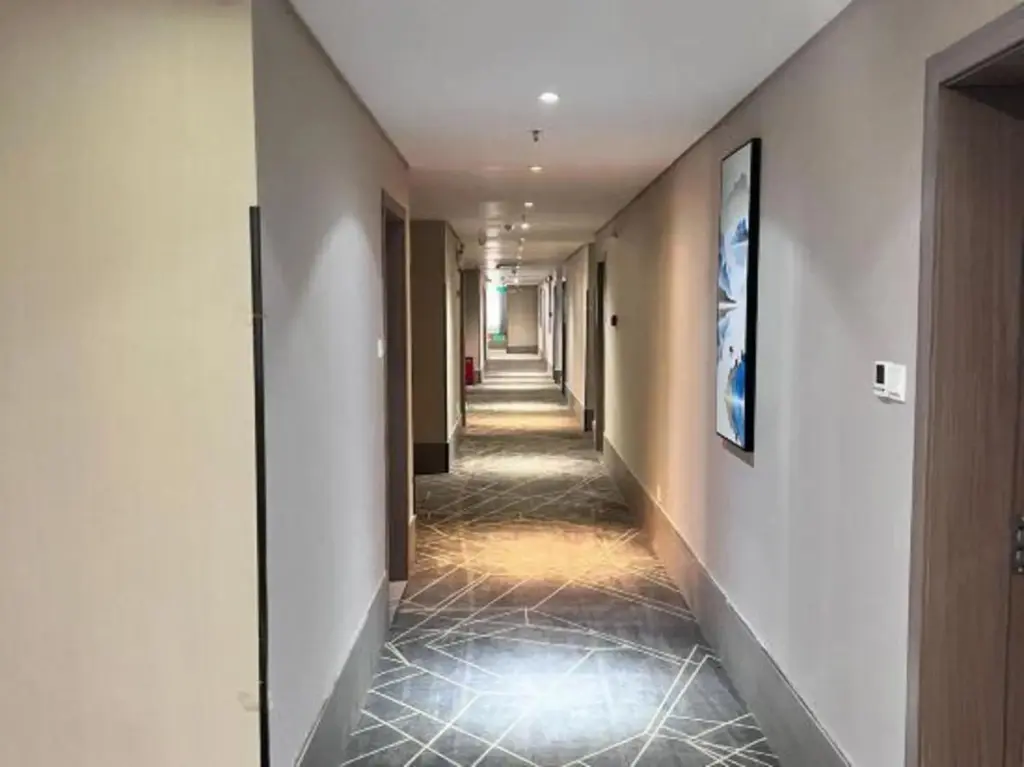 Цзинмэнь: SET Chain Hotel (Jingmen Jingchu University of Technology Zhuyuan)