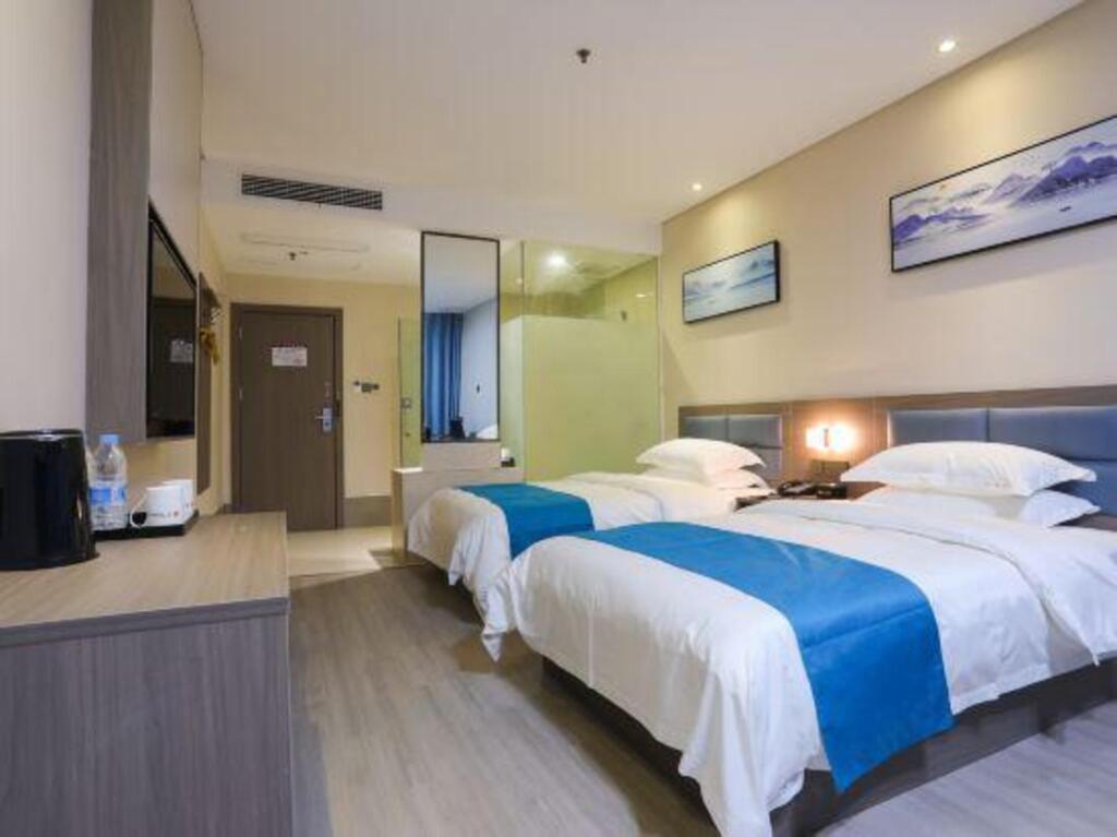 Цзинмэнь: SET Chain Hotel (Jingmen Jingchu University of Technology Zhuyuan)