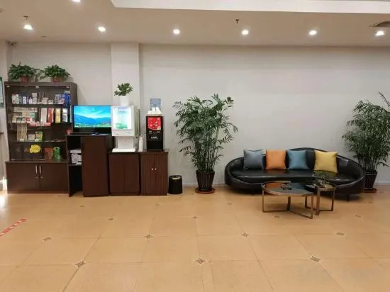 Homeinn Hotel (Yingkou Dashiqiao Railway Station) — фото 1