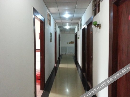 Шэньчжэнь: Tiankuo Hotel (Shenzhen Nanyou Subway Station Clothing Wholesale Market)