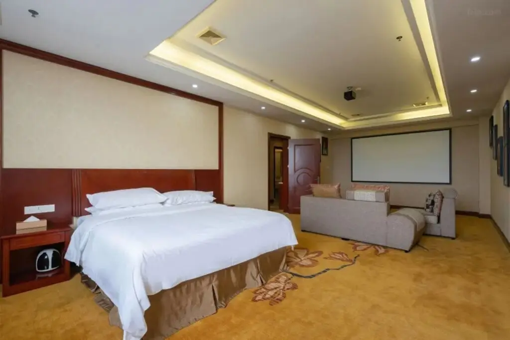 Гуанчжоу: Vienna Hotel (Guangzhou Panyu Nancun)