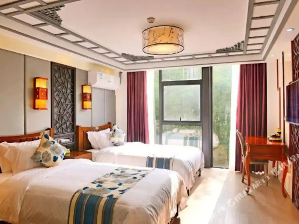 Нинбо: Floral Hotel·Yuyao Intensive Tribal Hotel (Siming Lake Scenic Area)